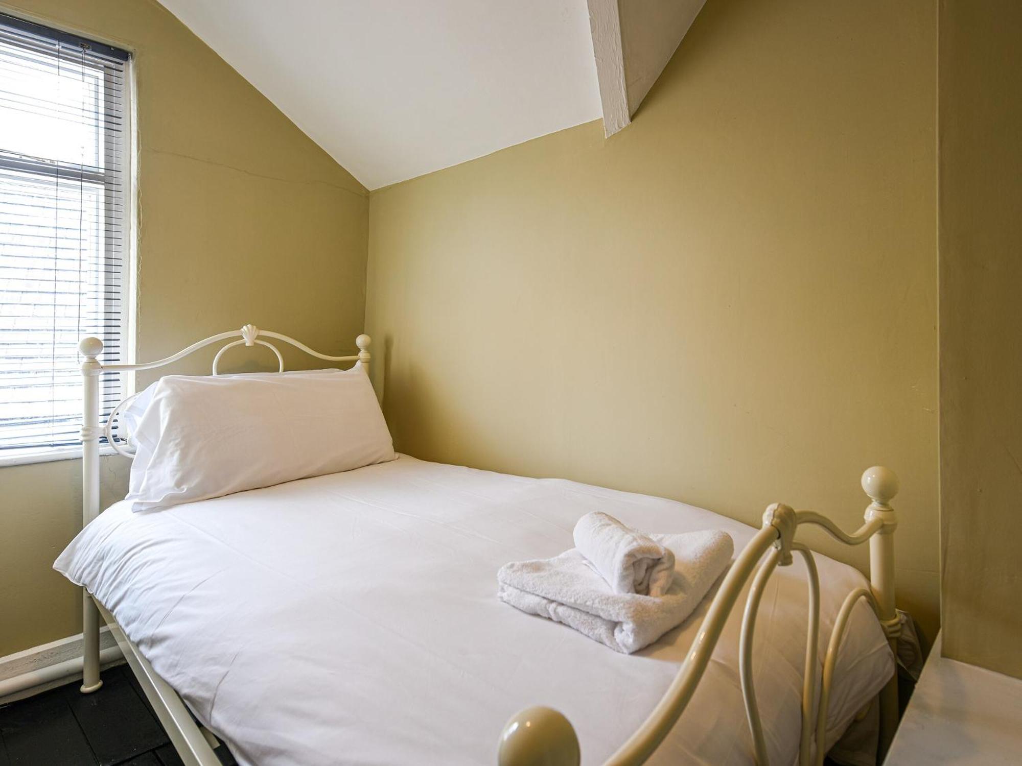 Вилла Bwthyn Llys Machynlleth Old Court House Экстерьер фото